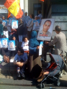 Une cinquantaine de personnes ont manifesté à Bruxelles pour demander la libération d'Ali Aarrass