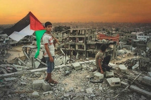 Illustration de la première de couverture du livre « La guerre de 51 jours : ruines et résistance à Gaza » (Photo : Nation Books)